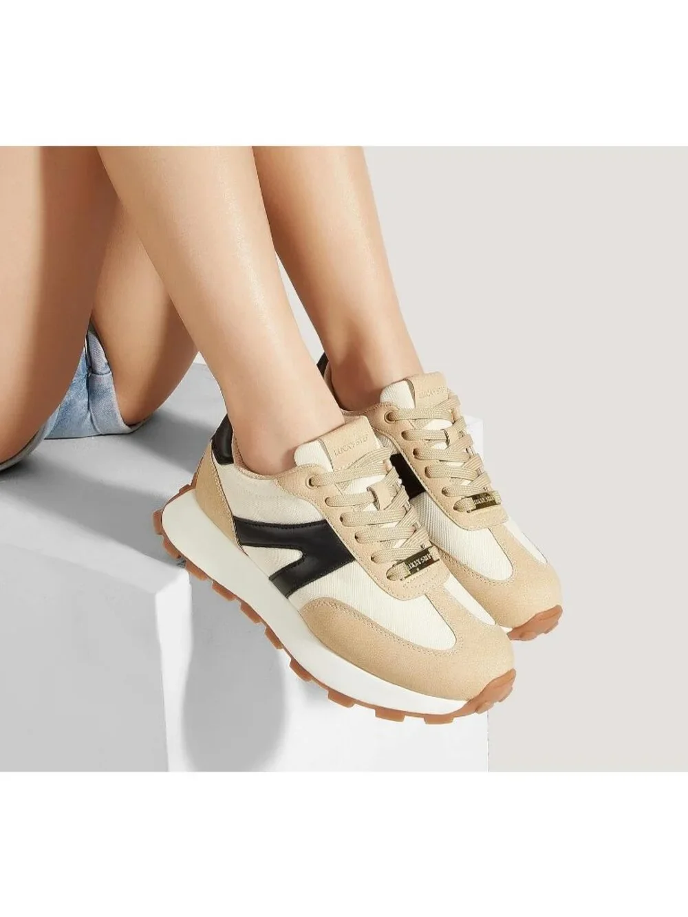 Women's Beige/Black Retro Classic Stylish Lace Up Tennis Running Walking Sneaker